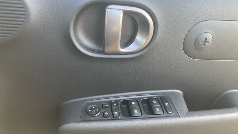 Hyundai INSTER 85kW 02 49kWh 5dr Auto Electric Hatchback